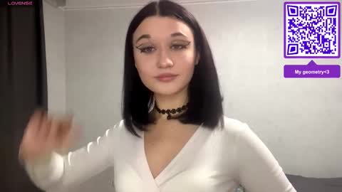 Snapshot of shawndanavin chatting on 3, 11, 2025 May online show from 3, 11, 2025