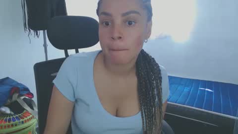 Shayna online show from 6, 4, 2026