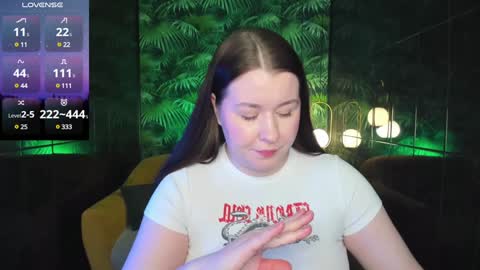 Snapshot of shedar_pretty chatting on 23, 12, 2024 Shedar online show from 23, 12, 2024