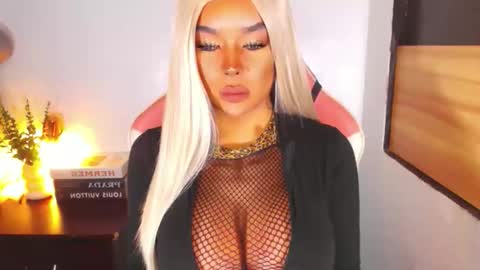 sheenafrost online show from 5, 3, 2026