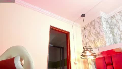 Snapshot of sheilly_brown chatting on 21, 11, 2025 sheilly_brown online show from 21, 11, 2025