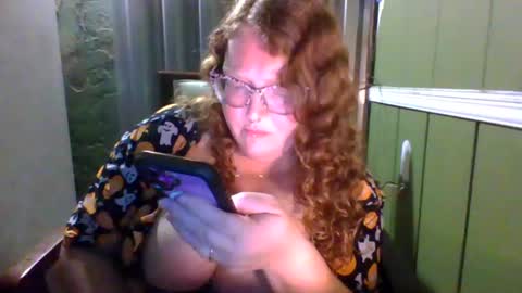 Snapshot of shelbyannn chatting on 27, 10, 2025 Red online show from 27, 10, 2025