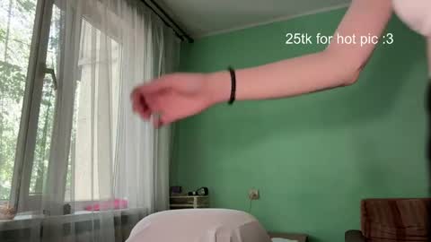 Snapshot of shellaatterbury chatting on 29, 5, 2026 Peggy online show from 29, 5, 2026