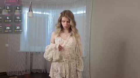 Snapshot of shelleyborom chatting on 17, 6, 2026 Sofia online show from 17, 6, 2026
