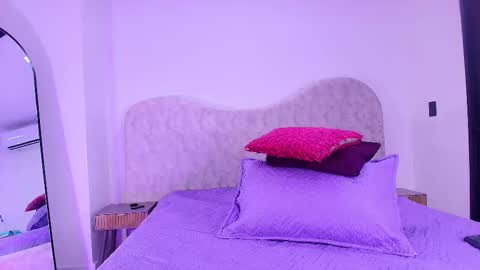 Shelsy online show from 11, 11, 2025