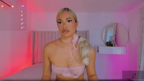shelynna_azzul online show from 9, 5, 2026