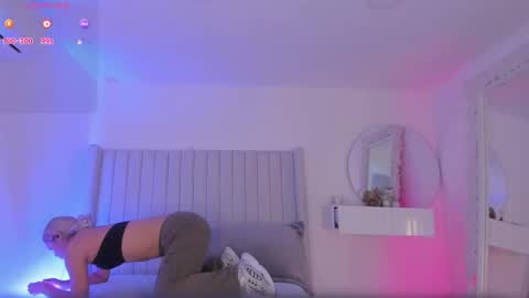 shelynna_azzul online show from 22, 5, 2026