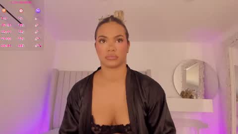 shelynna_azzul online show from 14, 7, 2026