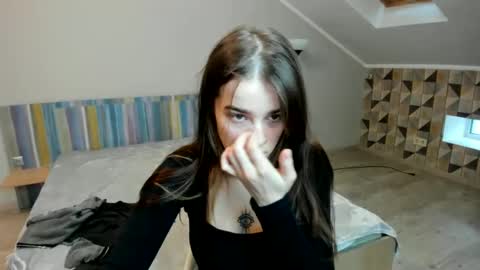 ShelyMoon online show from 8, 1, 2025