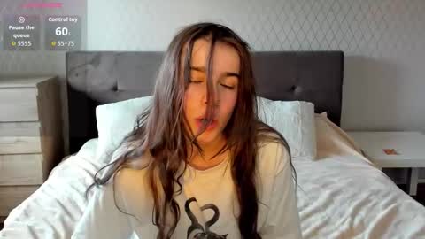 ShelyMoon online show from 28, 9, 2025