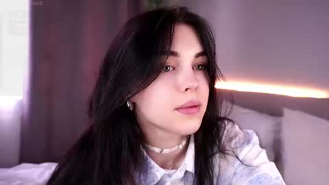 Snapshot of sheragroepper chatting on 18, 6, 2026 Mira online show from 18, 6, 2026