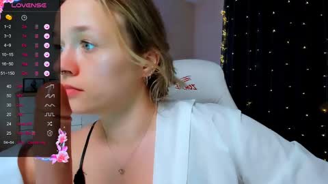 Snapshot of sherill_brill chatting on 12, 3, 2025 Sheril online show from 12, 3, 2025