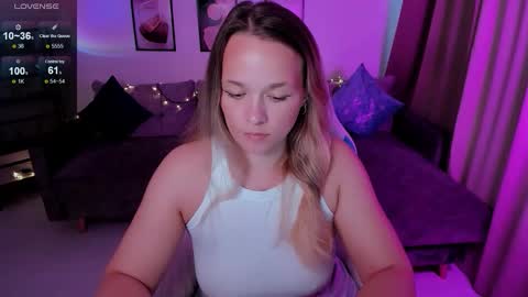 Snapshot of sherill_brill chatting on 13, 9, 2025 Sheril online show from 13, 9, 2025