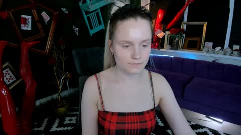 Snapshot of sherributlers chatting on 11, 5, 2026 Sweet Sherri online show from 11, 5, 2026