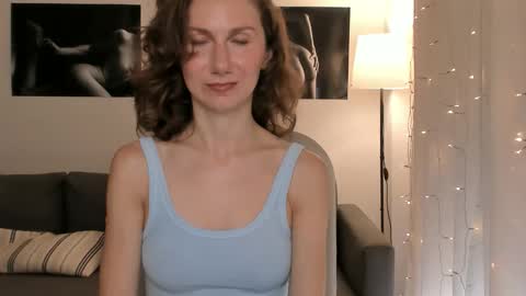 shesleepsnaked online show from 9, 6, 2026