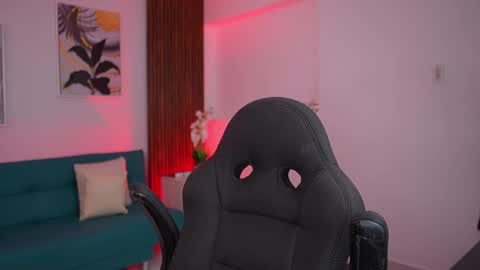 Sheyla Bakerr  online show from 28, 4, 2026