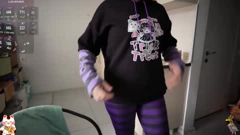 Im Lilu Rosenblum  Guys I have   ----Ill be glad to see you there online show from 11, 1, 2026