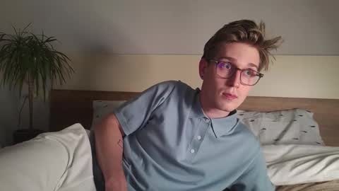 Snapshot of shirizo chatting on 23, 11, 2025 Matthew online show from 23, 11, 2025