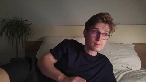 Snapshot of shirizo chatting on 30, 11, 2025 Matthew online show from 30, 11, 2025