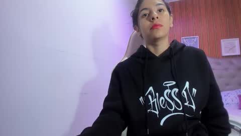 Snapshot of shirley_sweett chatting on 3, 2, 2026 Shirley online show from 3, 2, 2026