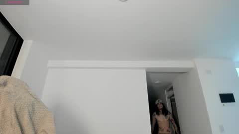 Snapshot of shiryu_ak chatting on 30, 11, 2025 -- online show from 30, 11, 2025