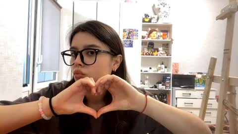 Marie online show from 4, 4, 2026