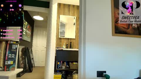 short sweetpea online show from 26, 11, 2025