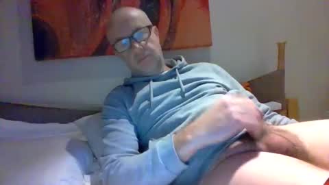 Snapshot of shosting chatting on 8, 12, 2024 JJ online show from 8, 12, 2024