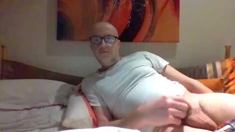 Snapshot of shosting chatting on 1, 1, 2025 JJ online show from 1, 1, 2025