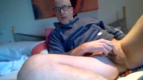 Snapshot of shosting chatting on 11, 1, 2025 JJ online show from 11, 1, 2025