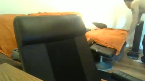 Snapshot of showherenow chatting on 21, 12, 2025 showherenow online show from 21, 12, 2025