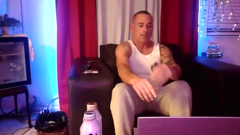 Red4040 online show from 24, 11, 2025