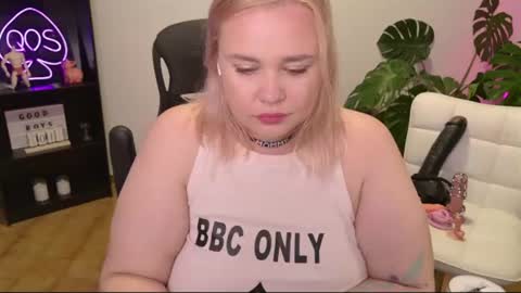 Snapshot of showmebbw chatting on 1, 7, 2026 Mimi online show from 1, 7, 2026