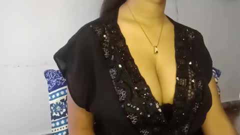 Snapshot of shreya_0 chatting on 10, 3, 2026 shreya_0 online show from 10, 3, 2026