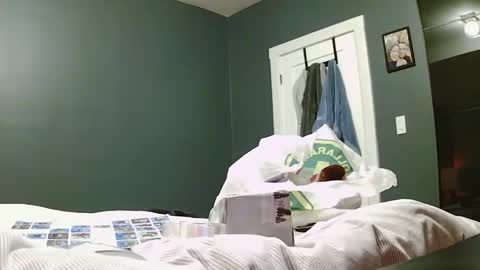 shutterbug989 online show from 25, 12, 2024