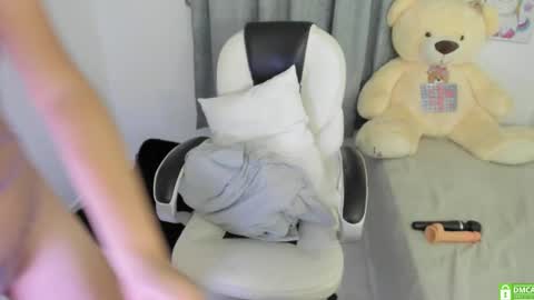 Nahomy online show from 31, 1, 2025