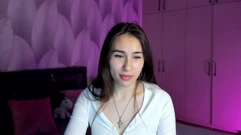 Mika online show from 22, 2, 2025