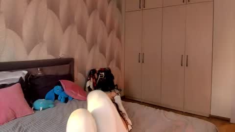 Mika online show from 1, 11, 2025