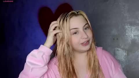 Molly online show from 12, 10, 2025