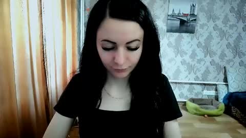 shy_cat_candy online show from 18, 5, 2026