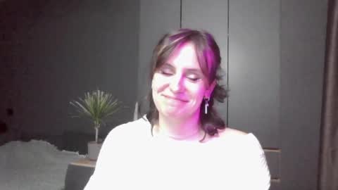 shy_miracle online show from 31, 3, 2026