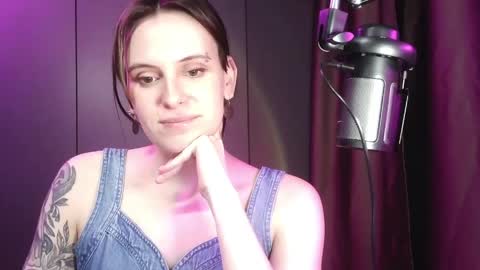 shy_miracle online show from 29, 4, 2026