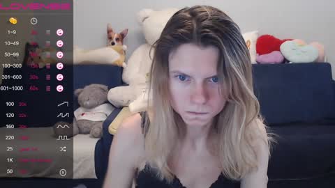 Snapshot of shy_moony chatting on 28, 1, 2025 just Alex online show from 28, 1, 2025