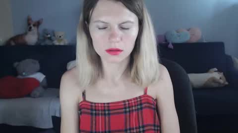 Snapshot of shy_moony chatting on 9, 9, 2025 just Alex online show from 9, 9, 2025