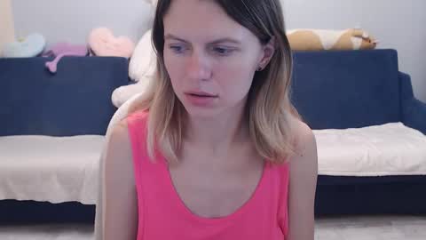 Snapshot of shy_moony chatting on 28, 10, 2025 just Alex online show from 28, 10, 2025