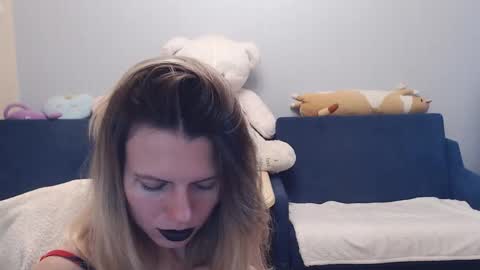 Snapshot of shy_moony chatting on 31, 10, 2025 just Alex online show from 31, 10, 2025