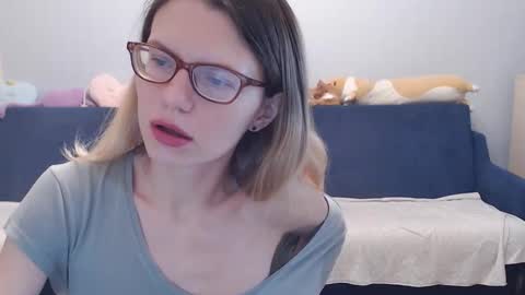 Snapshot of shy_moony chatting on 9, 11, 2025 just Alex online show from 9, 11, 2025