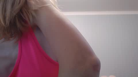 Snapshot of shy_moony chatting on 14, 11, 2025 just Alex online show from 14, 11, 2025