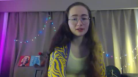 Shy Night Bat online show from 29, 3, 2026