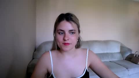 Snapshot of shy_sabrina_ chatting on 10, 6, 2026 shy_sabrina_ online show from 10, 6, 2026